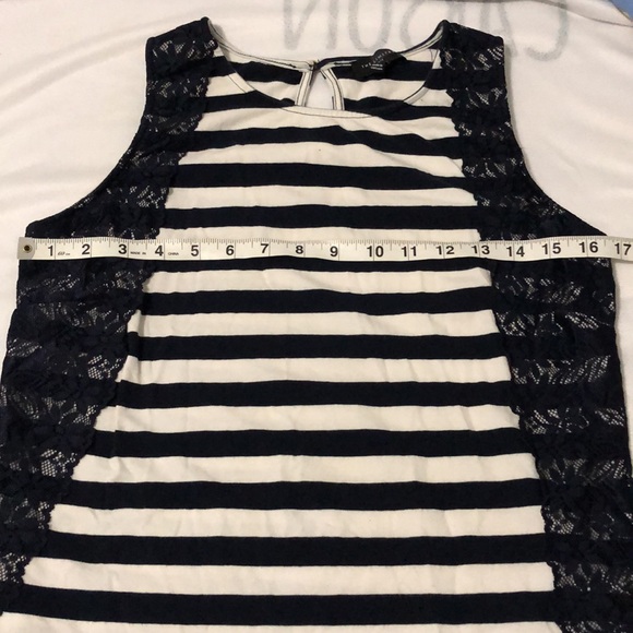 The Limited Mixed Media Navy Blue Stripe Cotton and Lace Tank Top size M Petite - Picture 8 of 10